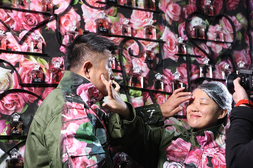 LOVE (2014) - Liu Bolin
