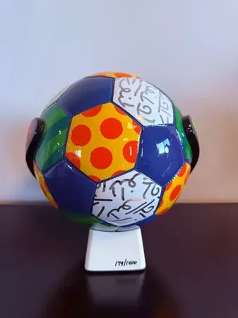 Guarani Ball Red (2012) - Romero Britto
